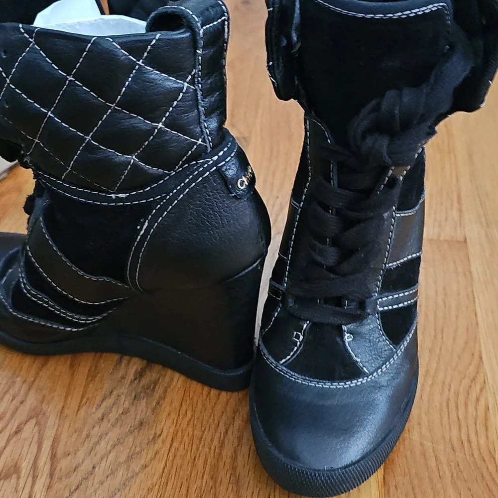 Chloé Black Quilted Leather High Top Wedge Sneakers Size 39 (approx US 8.5–9)